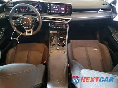 Zdjęcie 8 z 13 samochodu: 2022 KIA K5 LXS VIN:5XXG14J23NG151018 - miniatura