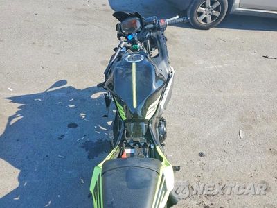 Zdjęcie 6 z 10 samochodu: 2026 KAWASAKI NINJA 650 VIN:ML5EXEP1XTDAG7241 - miniatura