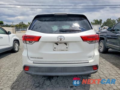 Zdjęcie 6 z 13 samochodu: 2019 TOYOTA HIGHLANDER LE VIN:5TDBZRFH7KS945222 - miniatura