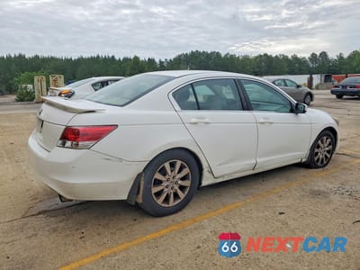 Trzecie zdjęcie samochodu z tyłu: 2008 HONDA ACCORD EX VIN:1HGCP267X8A108996 - miniatura