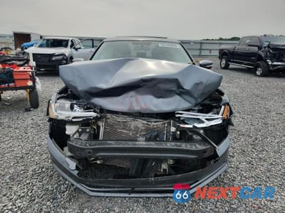Piąte zdjęcie samochodu w środku: 2017 VOLKSWAGEN JETTA SE VIN:3VWDB7AJ4HM331245 - miniatura