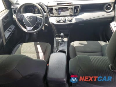 Zdjęcie 8 z 13 samochodu: 2018 TOYOTA RAV4 LE VIN:JTMZFREV7JD127319 - miniatura