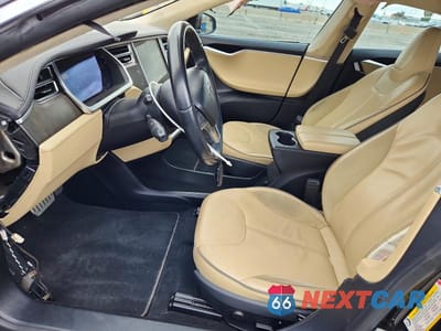 Zdjęcie 7 z 12 samochodu: 2013 TESLA MODEL S VIN:5YJSA1DP4DFP13638 - miniatura