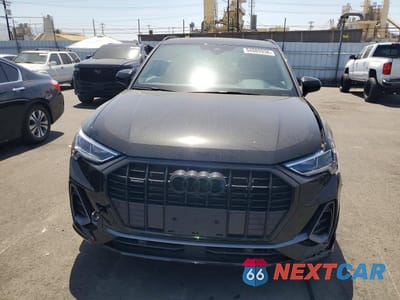 Piąte zdjęcie samochodu w środku: 2023 AUDI Q3 PREMIUM PLUS S LINE 45 VIN:WA1EECF39P1065891 - miniatura