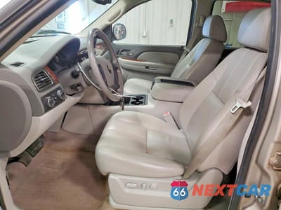 Zdjęcie 7 z 13 samochodu: 2007 CHEVROLET TAHOE K1500 VIN:1GNFK130X7R184317 - miniatura