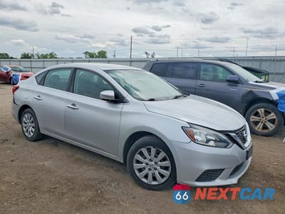 Czwarte zdjęcie samochodu z boku: 2017 NISSAN SENTRA SV VIN:3N1AB7AP4HY286734 - miniatura