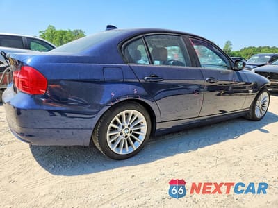 Trzecie zdjęcie samochodu z tyłu: 2011 BMW 328 XI SULEV VIN:WBAPK5C53BA656121 - miniatura