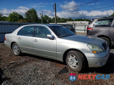 Czwarte zdjęcie samochodu z boku: 2002 LEXUS LS 430 VIN:JTHBN30F320058623 - miniatura