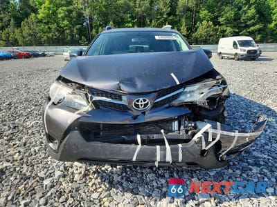 Piąte zdjęcie samochodu w środku: 2014 TOYOTA RAV4 LE VIN:JTMZFREV7EJ000626 - miniatura