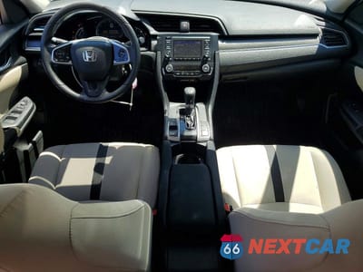 Zdjęcie 8 z 12 samochodu: 2019 HONDA CIVIC LX VIN:19XFC2F64KE003812 - miniatura
