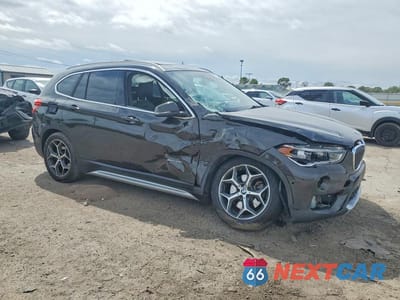 Czwarte zdjęcie samochodu z boku: 2017 BMW X1 XDRIVE28I VIN:WBXHT3C31H5F77643 - miniatura