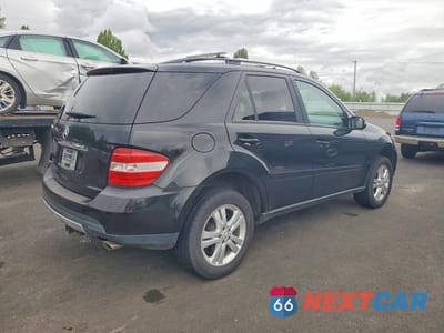 Trzecie zdjęcie samochodu z tyłu: 2006 MERCEDES-BENZ ML 350 VIN:4JGBB86E66A003973 - miniatura