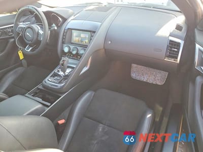Zdjęcie 8 z 12 samochodu: 2018 JAGUAR F-TYPE VIN:SAJDD1EV8JCK54458 - miniatura