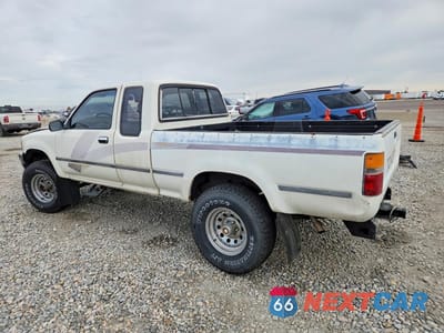 Drugie zdjęcie samochodu z przodu: 1989 TOYOTA PICKUP DELUXE VIN:JT4RN13P3K0005297 - miniatura