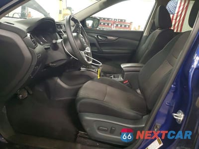 Zdjęcie 7 z 13 samochodu: 2020 NISSAN ROGUE SV VIN:5N1AT2MV8LC723364 - miniatura