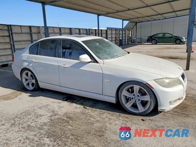 Czwarte zdjęcie samochodu z boku: 2011 BMW 335 I VIN:WBAPM5C55BE575852 - miniatura