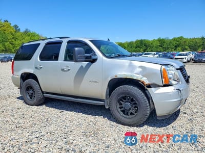 Czwarte zdjęcie samochodu z boku: 2011 GMC YUKON SLE VIN:1GKS2AE00BR267613 - miniatura
