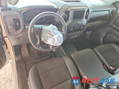 Zdjęcie 8 z 12 samochodu: 2021 CHEVROLET SILVERADO C1500 VIN:3GCNWAEK2MG386345 - miniatura