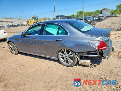 Drugie zdjęcie samochodu z przodu: 2018 MERCEDES-BENZ C 300 4MATIC VIN:55SWF4KBXJU246473 - miniatura