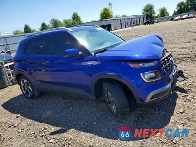 Czwarte zdjęcie samochodu z boku: 2023 HYUNDAI VENUE SEL VIN:KMHRC8A32PU262431 - miniatura