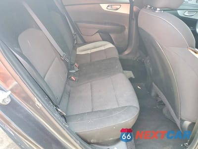 Zdjęcie 10 z 12 samochodu: 2023 KIA FORTE LXS VIN:3KPF24AD1PE601562 - miniatura