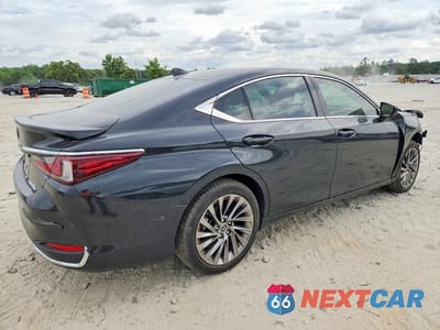 Trzecie zdjęcie samochodu z tyłu: 2024 LEXUS ES 300H ULTRA LUXURY VIN:58AFA1C1XRU047421 - miniatura