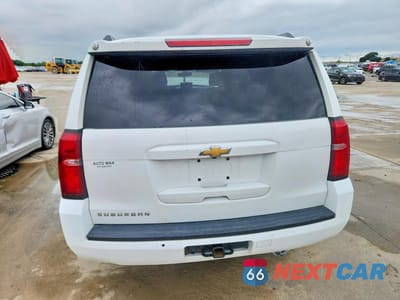 Zdjęcie 6 z 13 samochodu: 2017 CHEVROLET SUBURBAN K1500 LS VIN:1GNSKGKC8HR261832 - miniatura