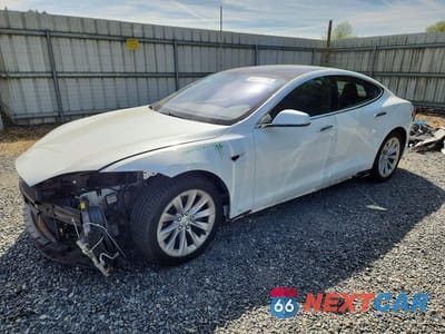 2019 TESLA MODEL S 5YJSA1E27KF343804 - główne zdjęcie licytacji z USA - miniatura
