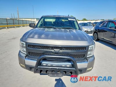 Piąte zdjęcie samochodu w środku: 2007 CHEVROLET SILVERADO K1500 CREW CAB VIN:2GCEK13M971646804 - miniatura