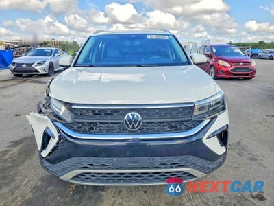 Piąte zdjęcie samochodu w środku: 2023 VOLKSWAGEN TAOS SE VIN:3VVEX7B21PM314533 - miniatura