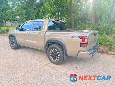 Trzecie zdjęcie samochodu z tyłu: 2024 NISSAN FRONTIER PRO-X VIN:1N6ED1EJ4RN657334 - miniatura