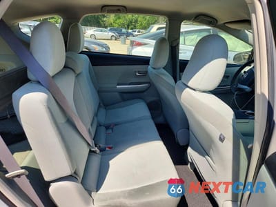 Zdjęcie 10 z 12 samochodu: 2012 TOYOTA PRIUS V TWO VIN:JTDZN3EU9C3029621 - miniatura