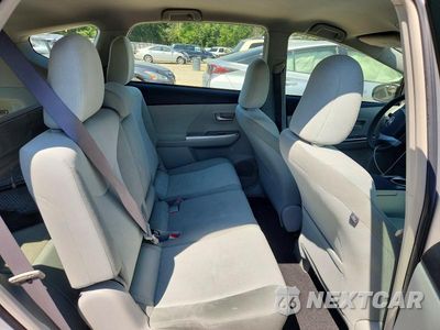 Zdjęcie 10 z 12 samochodu: 2012 TOYOTA PRIUS V TWO VIN:JTDZN3EU9C3029621 - miniatura