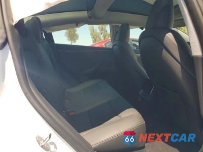 Zdjęcie 10 z 12 samochodu: 2025 TESLA MODEL 3 VIN:5YJ3E1EAXSF034912 - miniatura