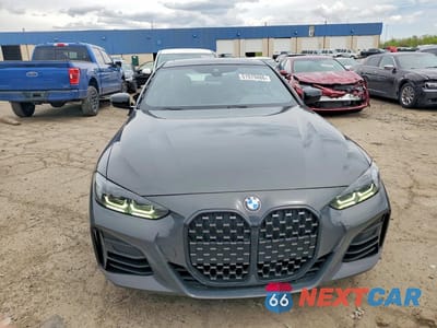 Piąte zdjęcie samochodu w środku: 2022 BMW M440XI VIN:WBA13AR0XNCK25078 - miniatura
