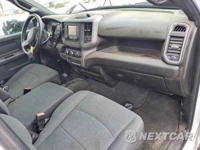 Zdjęcie 8 z 12 samochodu: 2023 RAM 2500 TRADESMAN VIN:3C6UR5CL6PG538970 - miniatura