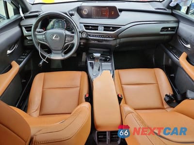 Zdjęcie 8 z 13 samochodu: 2019 LEXUS UX 200 VIN:JTHY3JBH8K2017671 - miniatura