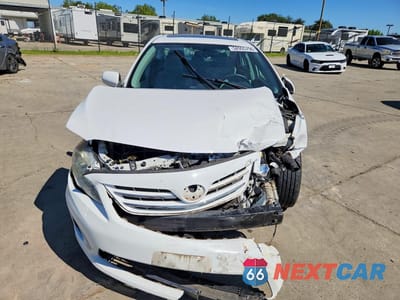 Piąte zdjęcie samochodu w środku: 2013 TOYOTA COROLLA LE VIN:5YFBU4EE3DP124963 - miniatura