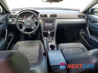 Zdjęcie 8 z 12 samochodu: 2015 VOLKSWAGEN PASSAT S VIN:1VWAT7A30FC097623 - miniatura