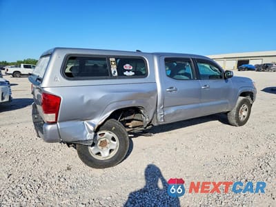 Trzecie zdjęcie samochodu z tyłu: 2017 TOYOTA TACOMA SR V6 VIN:3TMCZ5AN0HM066731 - miniatura