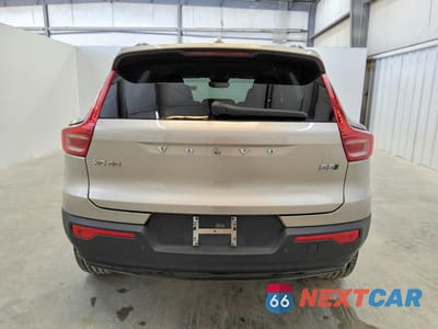 Zdjęcie 6 z 14 samochodu: 2024 VOLVO XC40 CORE VIN:YV4L12UKXR2323438 - miniatura