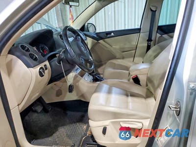 Zdjęcie 7 z 12 samochodu: 2014 VOLKSWAGEN TIGUAN S VIN:WVGAV3AX2EW556751 - miniatura