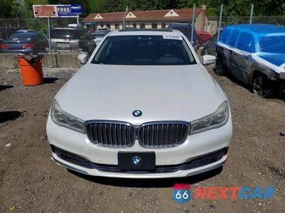 Piąte zdjęcie samochodu w środku: 2016 BMW 750 XI VIN:WBA7F2C51GG419358 - miniatura