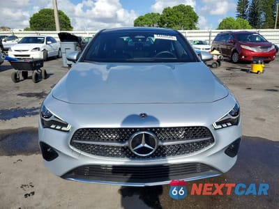Piąte zdjęcie samochodu w środku: 2025 MERCEDES-BENZ CLA 250 4MATIC VIN:W1K5J4HB0SN525619 - miniatura