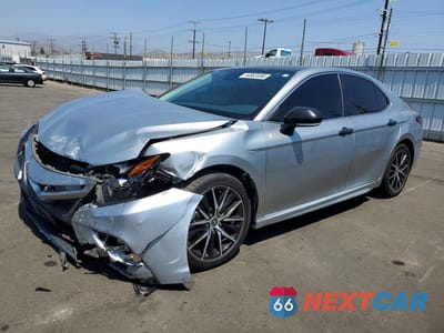 2021 TOYOTA CAMRY SE 4T1T11AK3MU612445 - główne zdjęcie licytacji z USA - miniatura