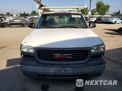 Piąte zdjęcie samochodu w środku: 2002 GMC NEW SIERRA C2500 VIN:1GDGC24U52Z332606 - miniatura