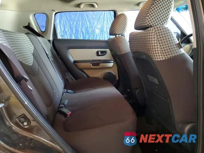 Zdjęcie 10 z 12 samochodu: 2010 KIA SOUL + VIN:KNDJT2A24A7132095 - miniatura