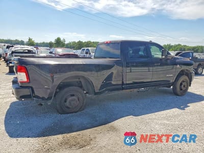 Trzecie zdjęcie samochodu z tyłu: 2019 RAM 3500 BIG HORN VIN:3C63RRHL9KG524307 - miniatura