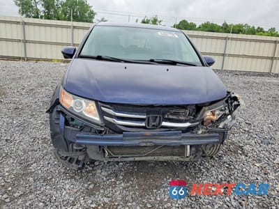 Piąte zdjęcie samochodu w środku: 2017 HONDA ODYSSEY SE VIN:5FNRL5H30HB024094 - miniatura