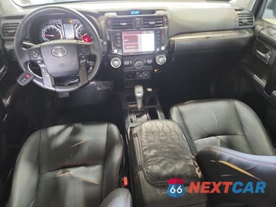 Zdjęcie 8 z 12 samochodu: 2022 TOYOTA 4 RUNNER VIN:JTERU5JR1N6070497 - miniatura